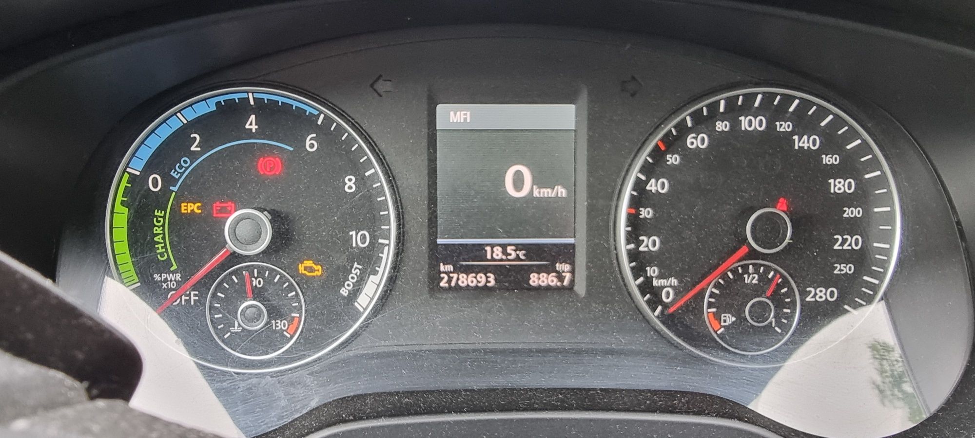 Volkswagen Jetta hybrid TSI automata DSG2 Comfortline 2013,ideala Bolt