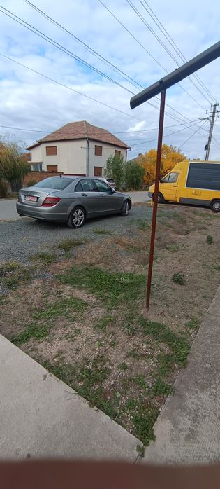 Vând Mercedes Benz c class 200