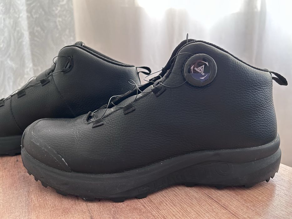 Продам ботинки Humto 42 размер