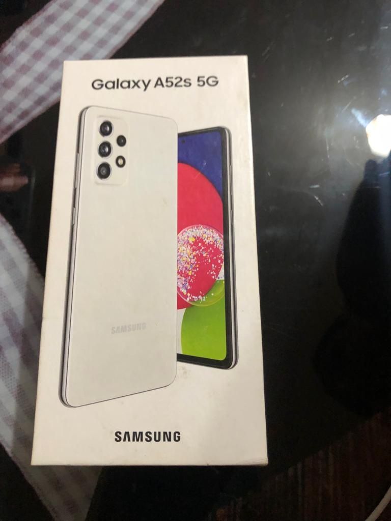 Vând Samsung A 52 5G ultra