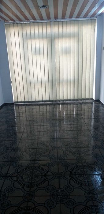 De vanzare vila cu spatii comerciale