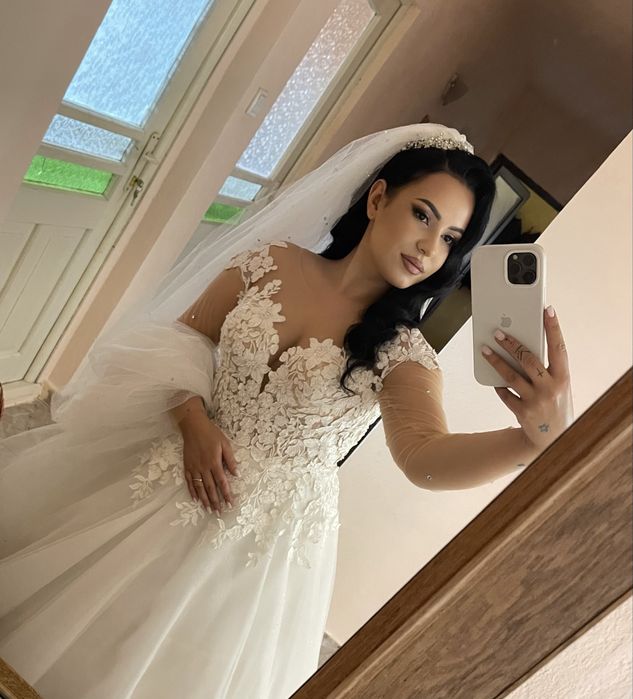 Vând rochie de mireasă