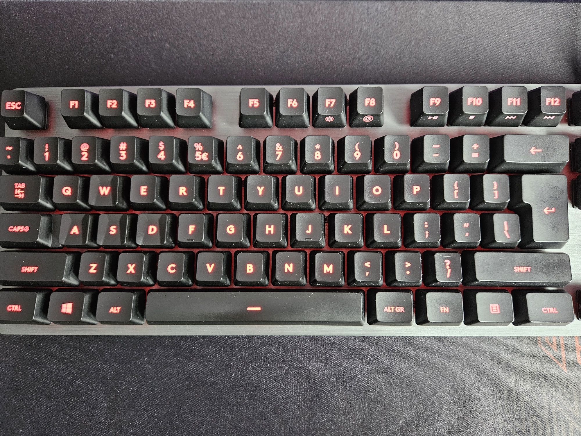 Tastatura Logitech G413 carbon + palm rest HyperX