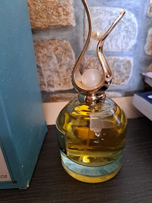Арабски парфюм  100мл
Asdaaf Andaleeb
Eau de Parfum за жени 100 ml
Asd