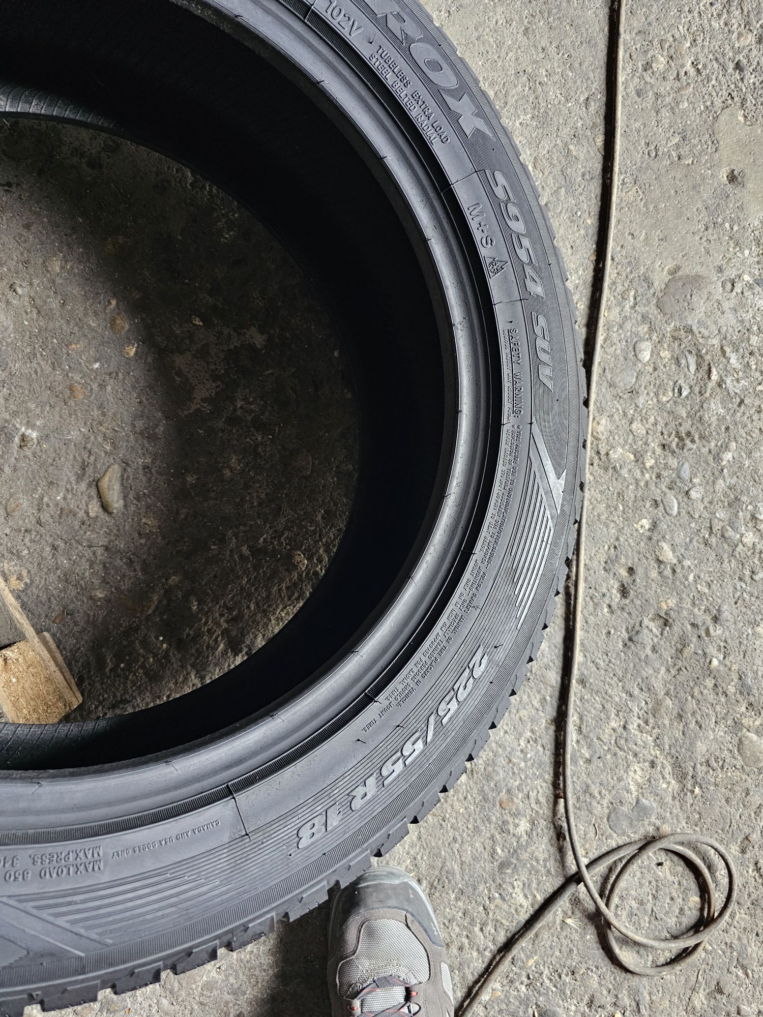 2 anvelope iarna 225 55 18 Toyo 6mm