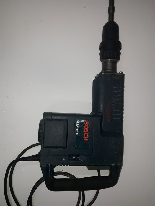 Отбойный молоток BOSCH GSH 11E