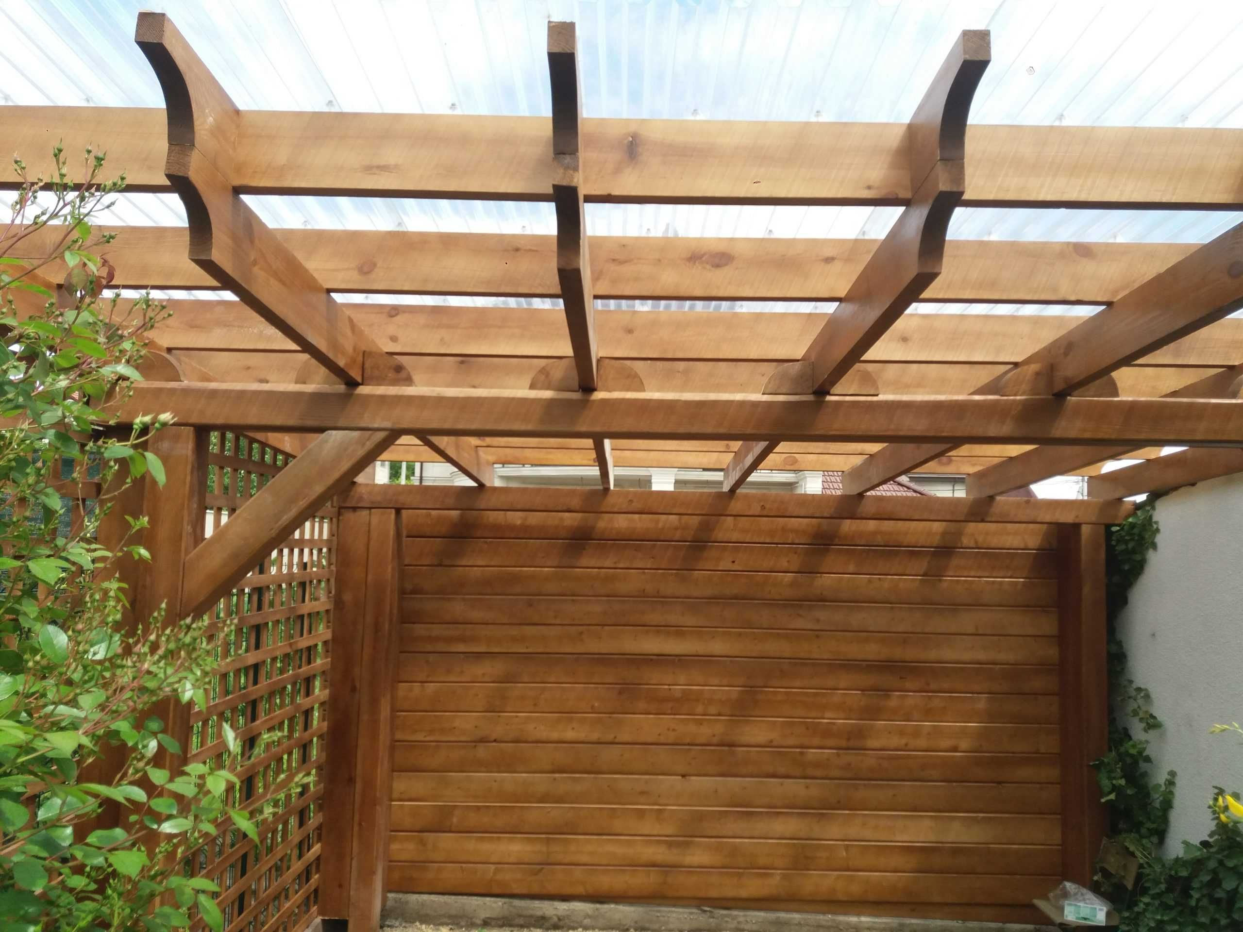 Foisoare, Terase, Cabane stil A-Frame si Case din structura de lemn