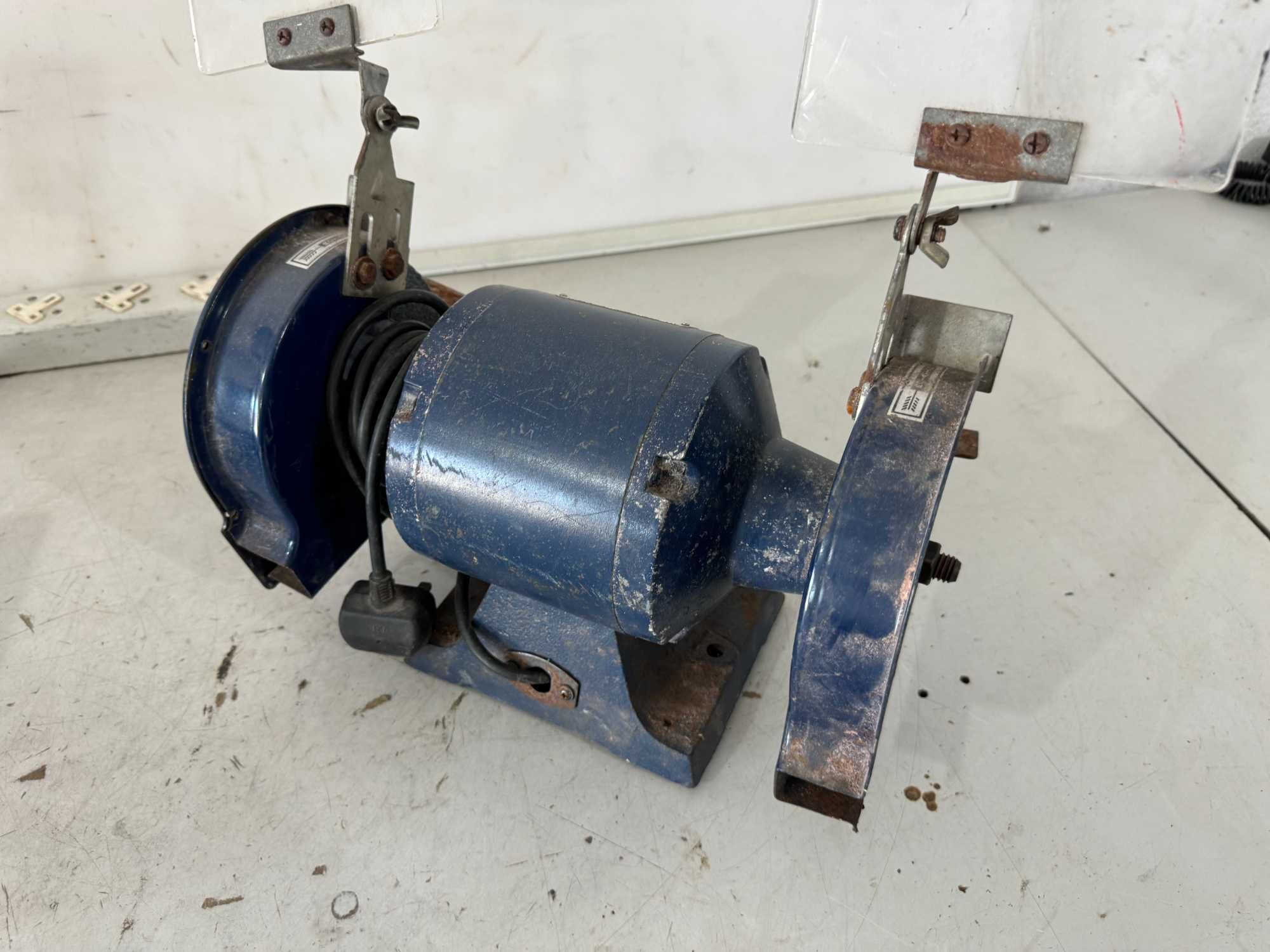Шмиргел - National Machinery 300 W