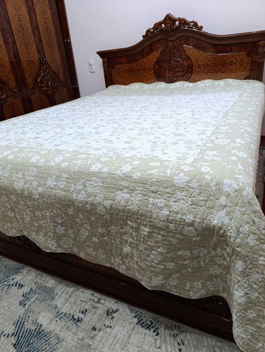 Покривал двуспальной стеганое 100.000