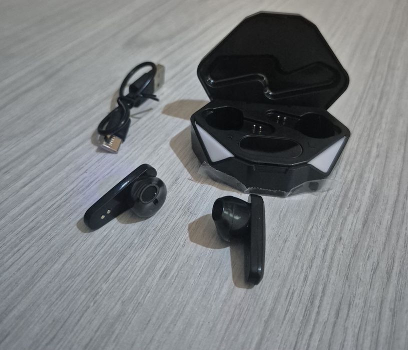 Vand casti wirelles!