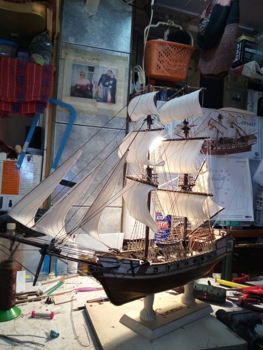 Corabie de lemn model „Galeon Pirat” – construită manual, scară 1:80