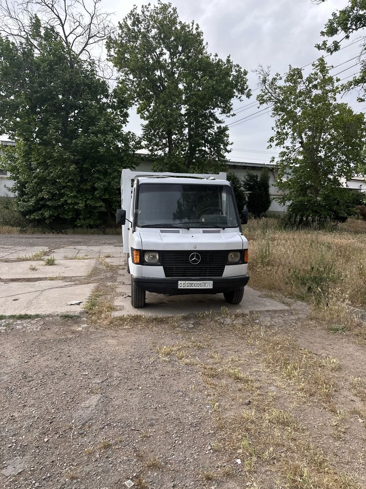срочно продаётся МЕРСЕДЕС
