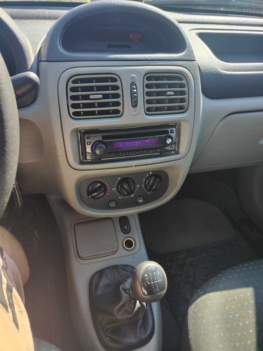 Renault clio 2 1.4 8v