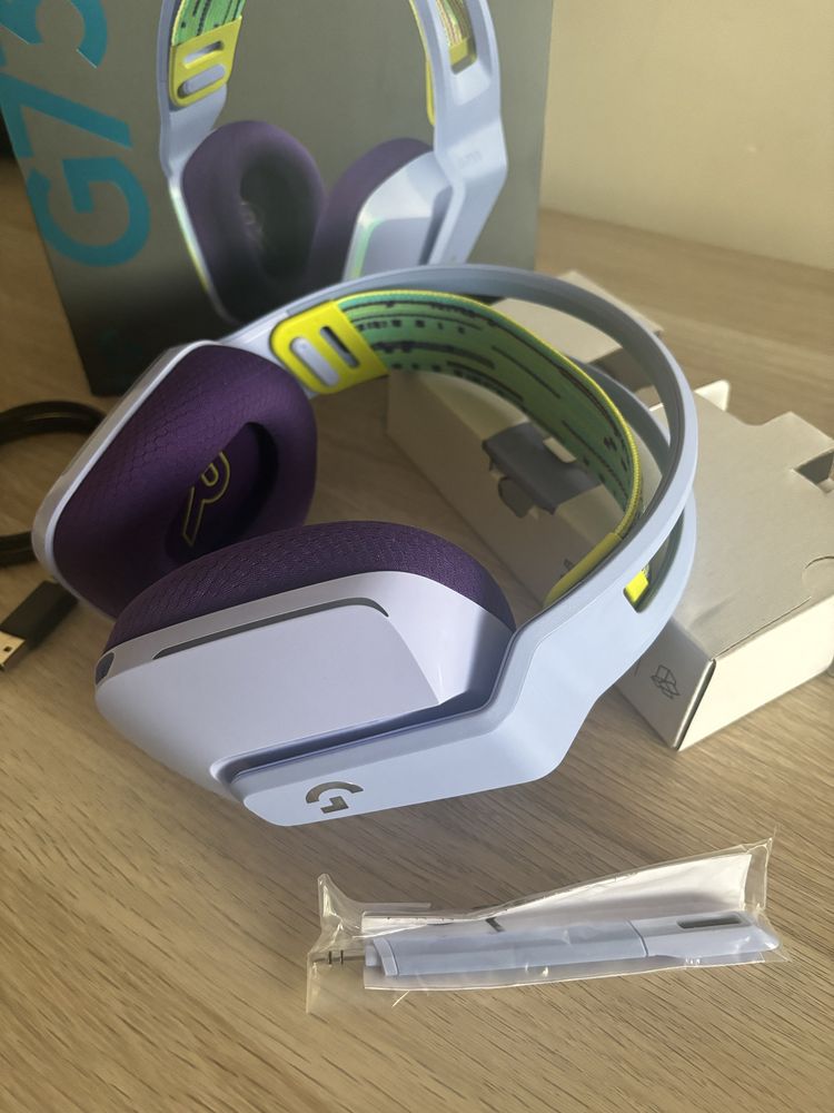 Слушалки Logitech G733