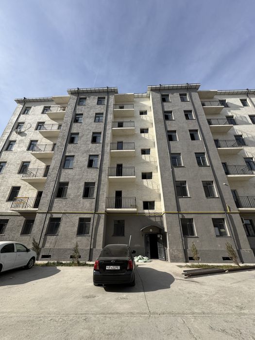 Urganch shahrida 3  xonali kvartira sotiladi.