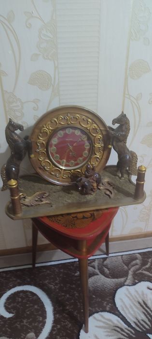 Часы ручной работы продам