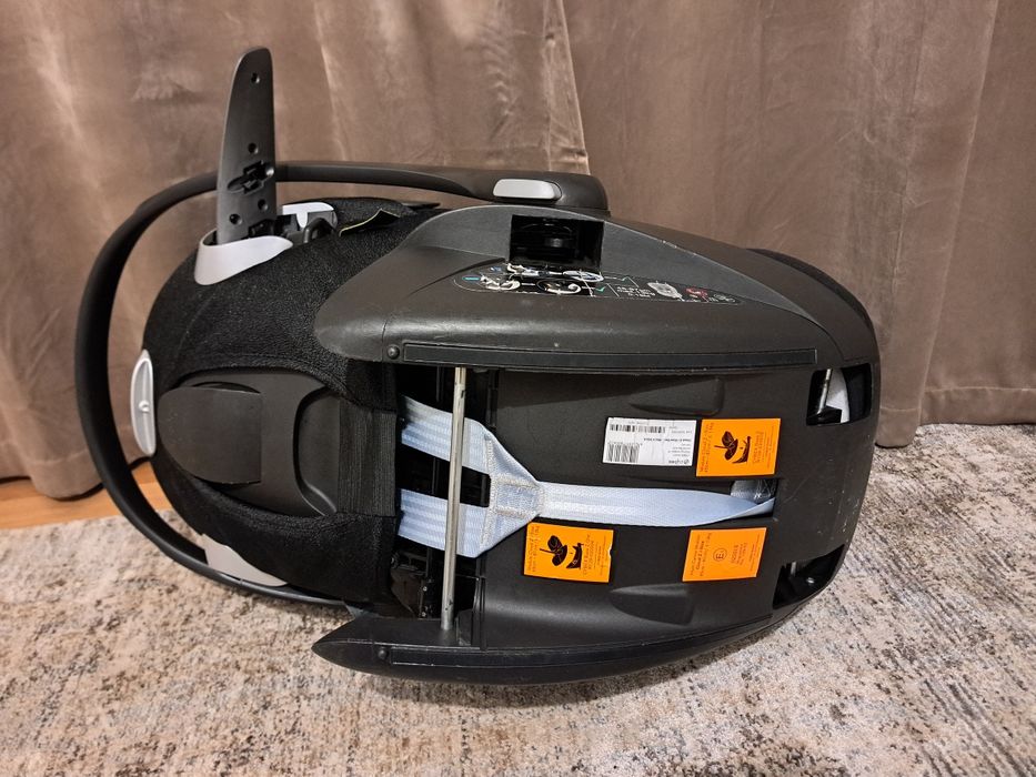 Scoică auto Cybex Cloud i-Size, inclinare reglabila