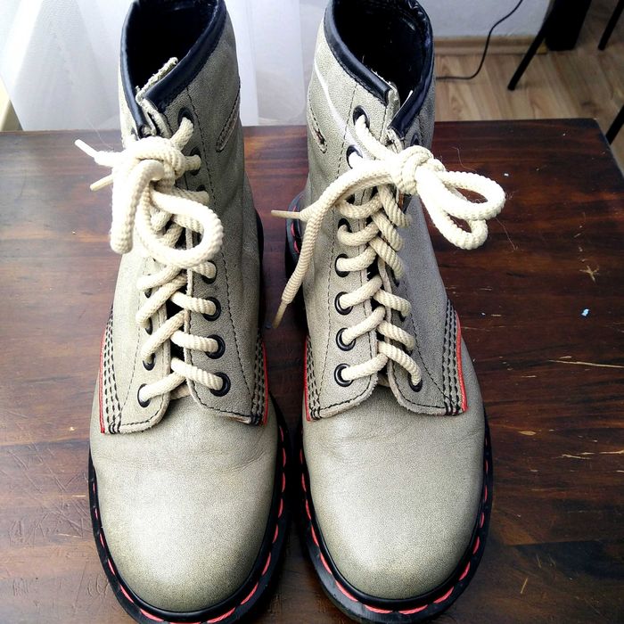 Dr. Martens 1A37 Lipstick MIE колекционерски кубинки, номер 35.5, UK3