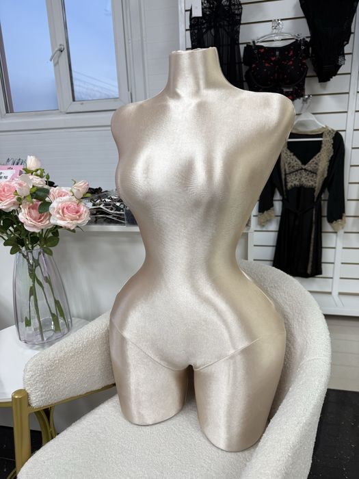 Продам НОВЫЙ манекен  размер plus size