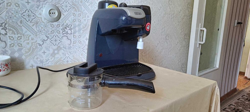 Кофеварка Delonghi EC 9