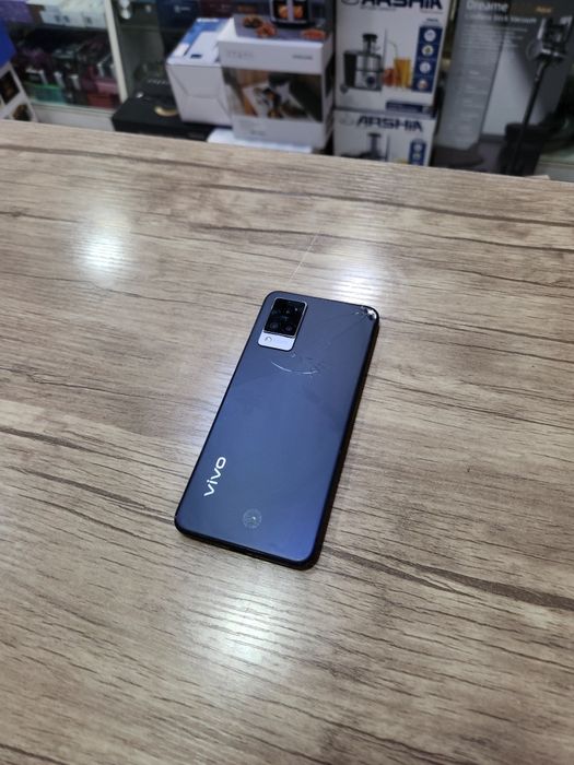 Telefon Vivo V21