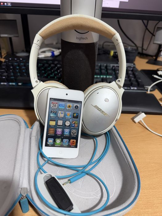 Casti Bose QC25 cu ipod touch gen 4