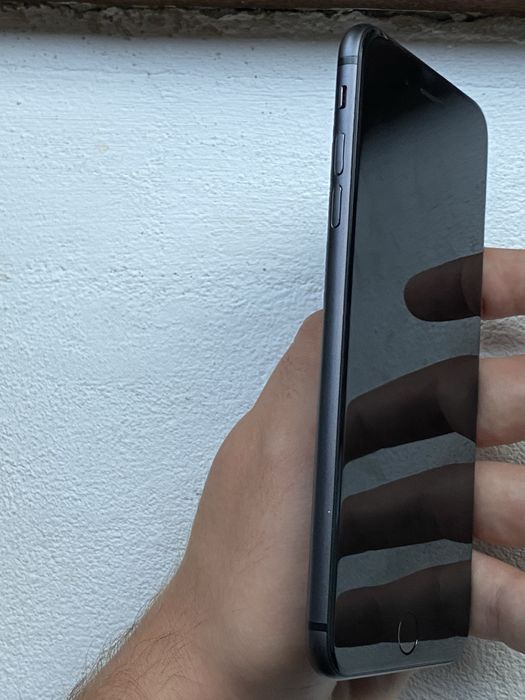 Vând iPhone 8 Plus, Space Gray, 128gb