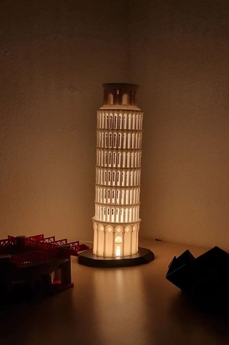 Наклонената кула в Пиза - LED лампа