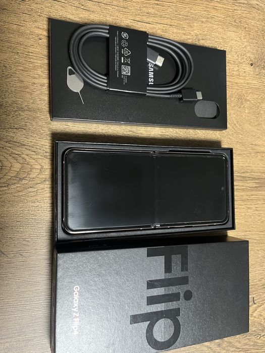 Samsung Galaxy Z Flip4