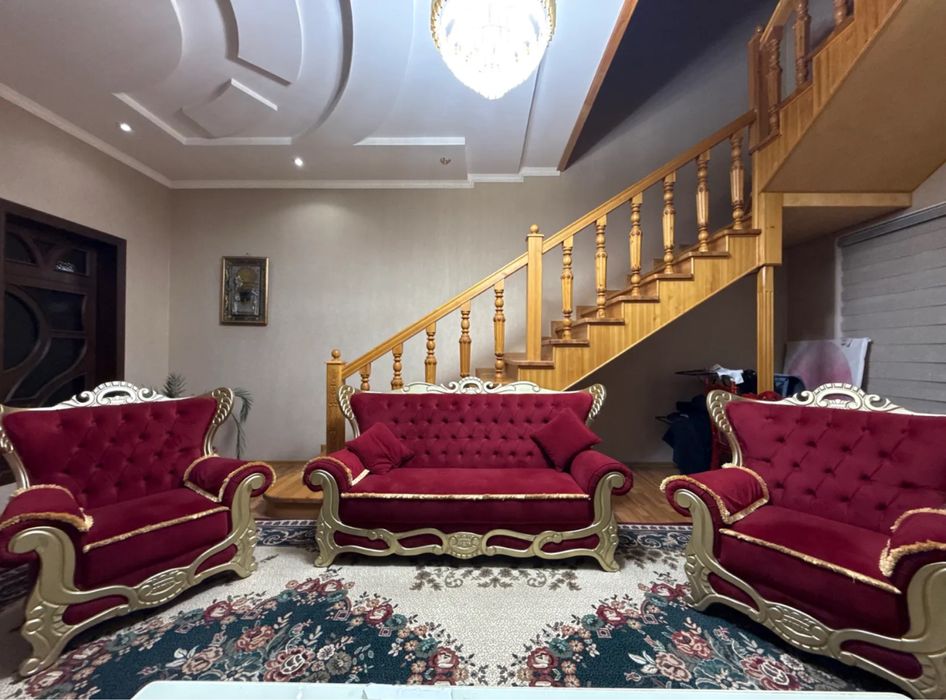 Mehmonxona uchun divan kreslo komplekt