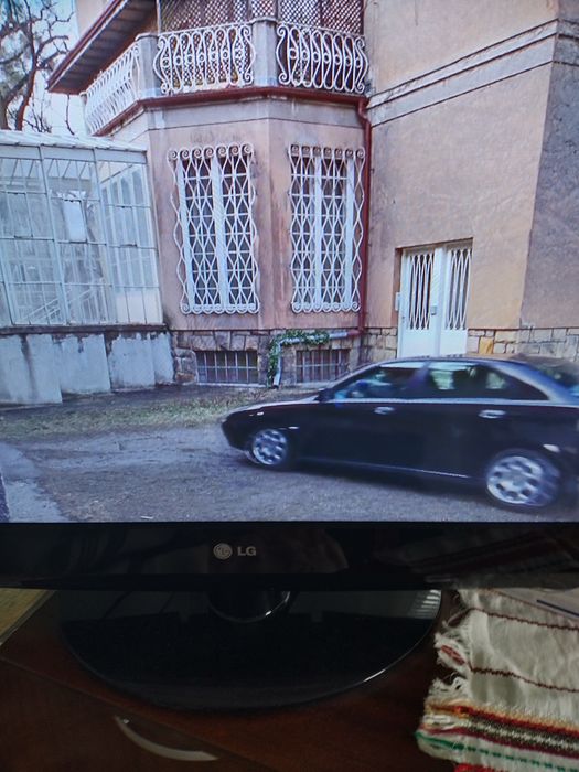 LG телевизор 32 инча