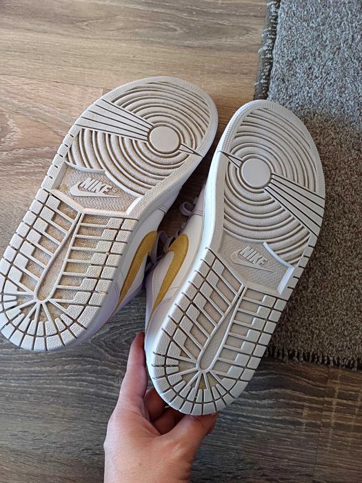 Дамски маратонки nike