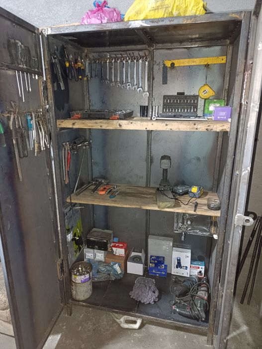 Темир шкаф. Металлические шкаф. Железный шкаф.