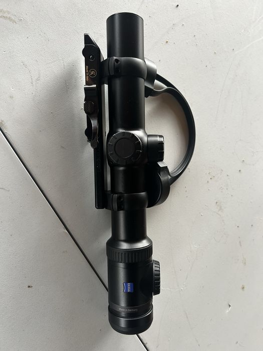 Продавам  оптика ZEISS VICTORY V8 1-8x30