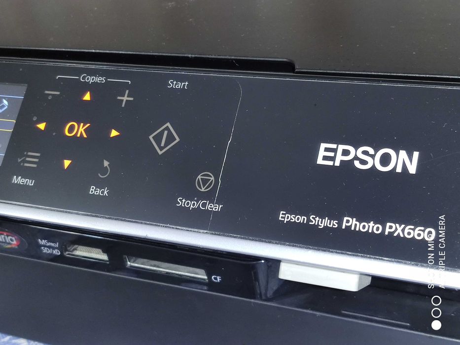 Epson Stylus Photo PX660  6 цветный фото МФУ 3в1