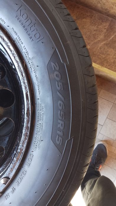 Vând set jante 5x114,3 + anvelope Hankook vara 205/65/R15
