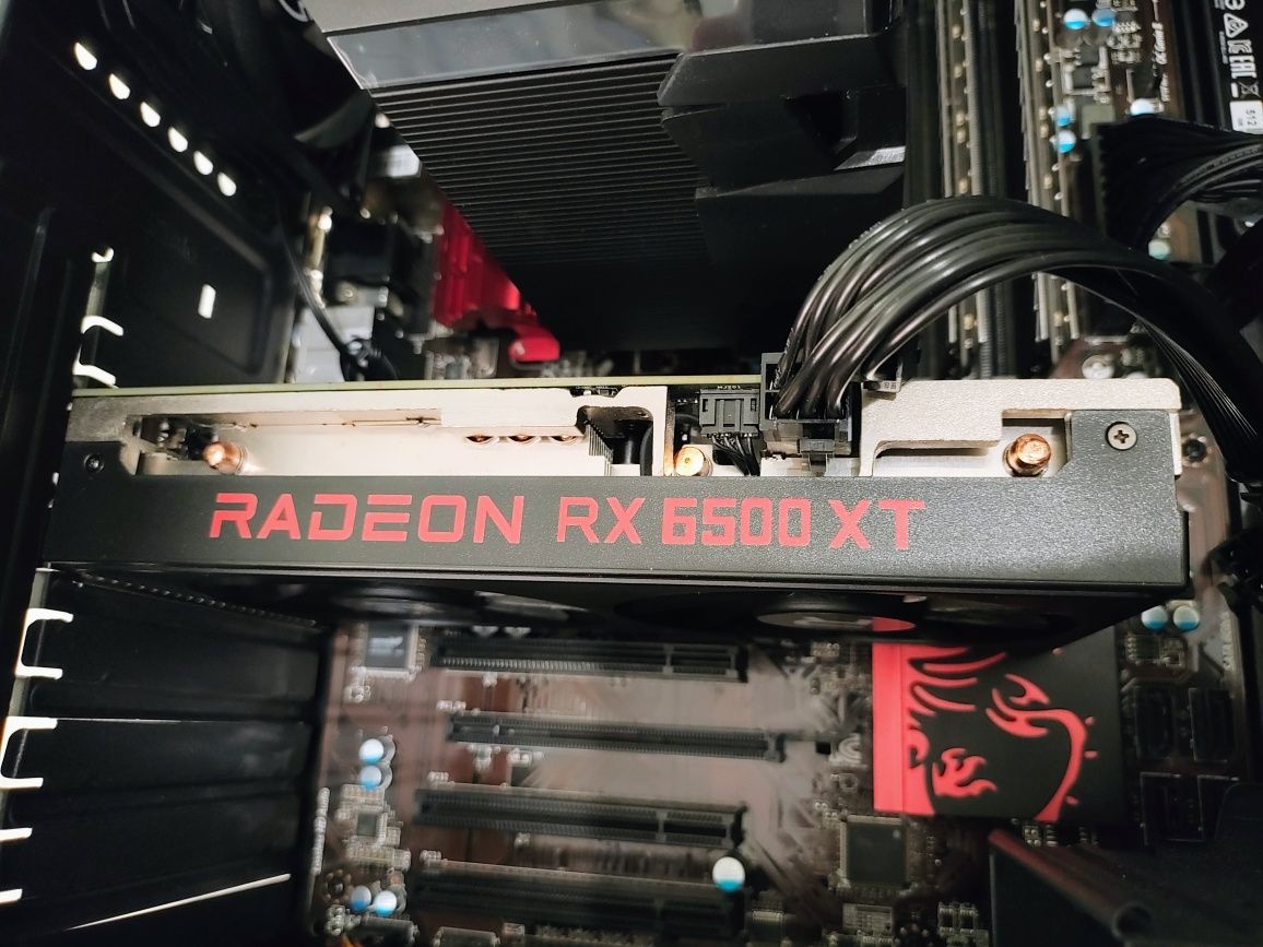 Видео карта Radeon RX 6500 XT 4GB