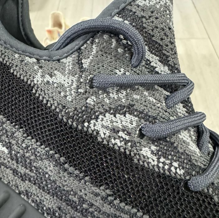 Yeezy 350 v2 dark salt