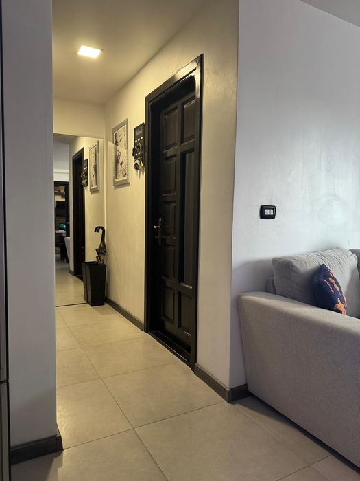 Apartament ultra modern,se vinde cu tot ce este inauntru.