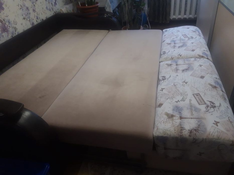 Продам диван в отличном состоянии
