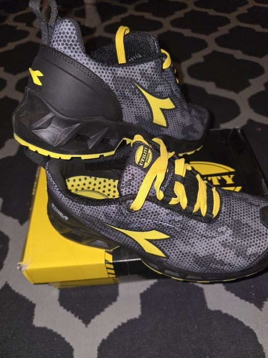 Diadora adidasi de lucru cu protectie nr 41 si 42