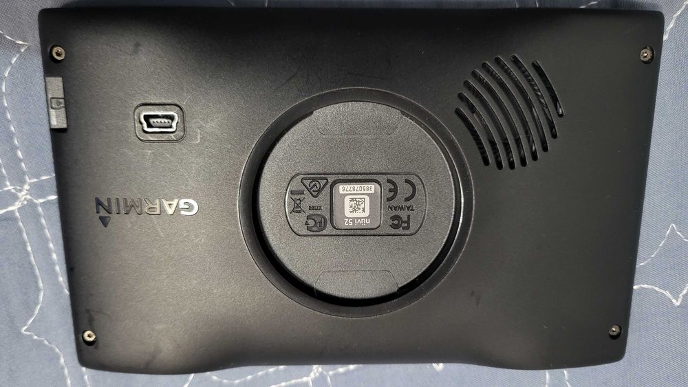 GARMIN GPS Nuvi 52 fuctional se  vinde fara accesori 70 Lei