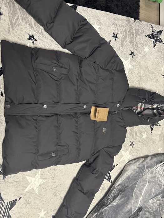 Geaca Burberry nou nou nou