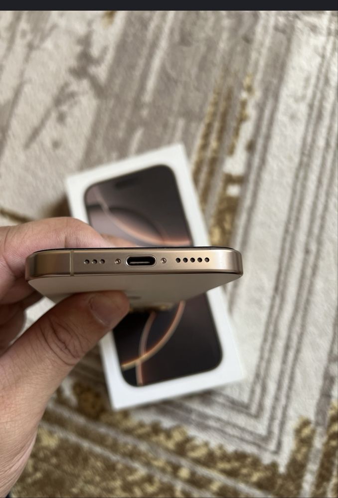 Iphone 16 pro Desert