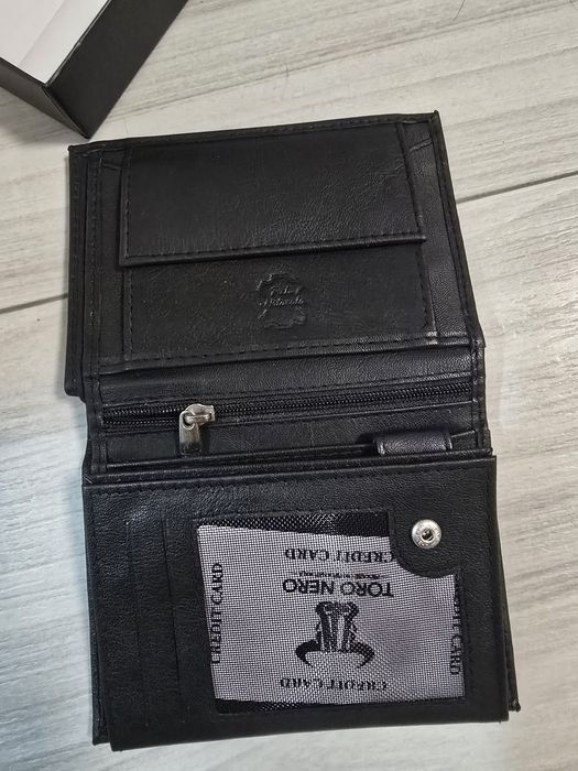Portofel toro nero