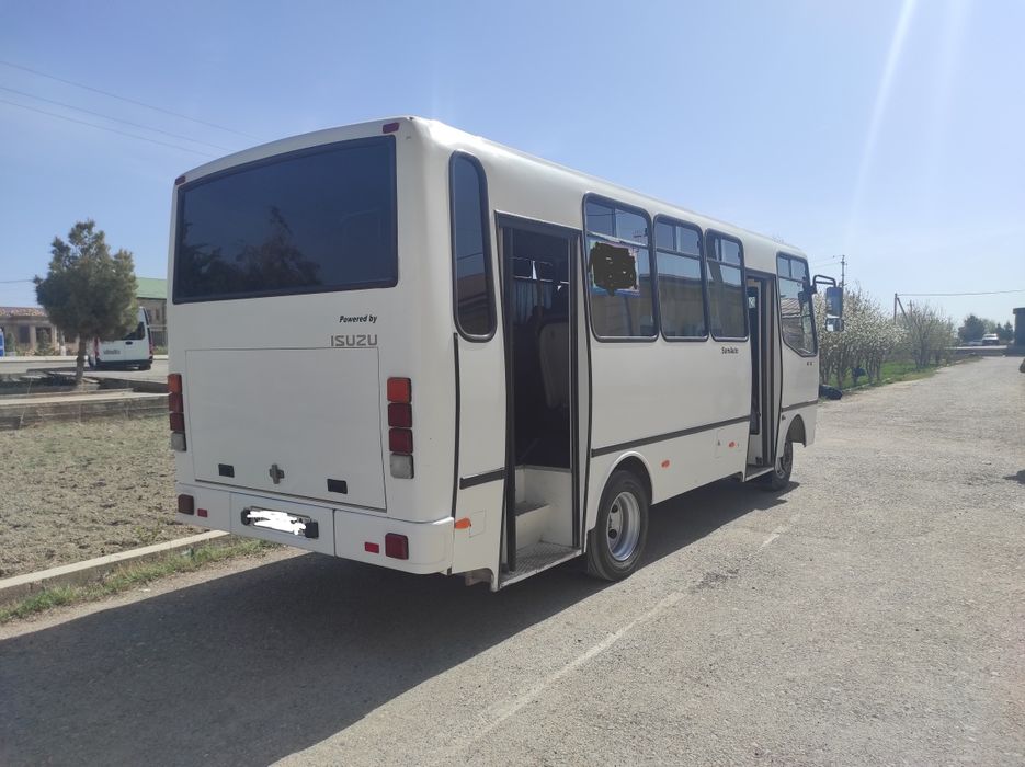 Продается Isuzu np 40