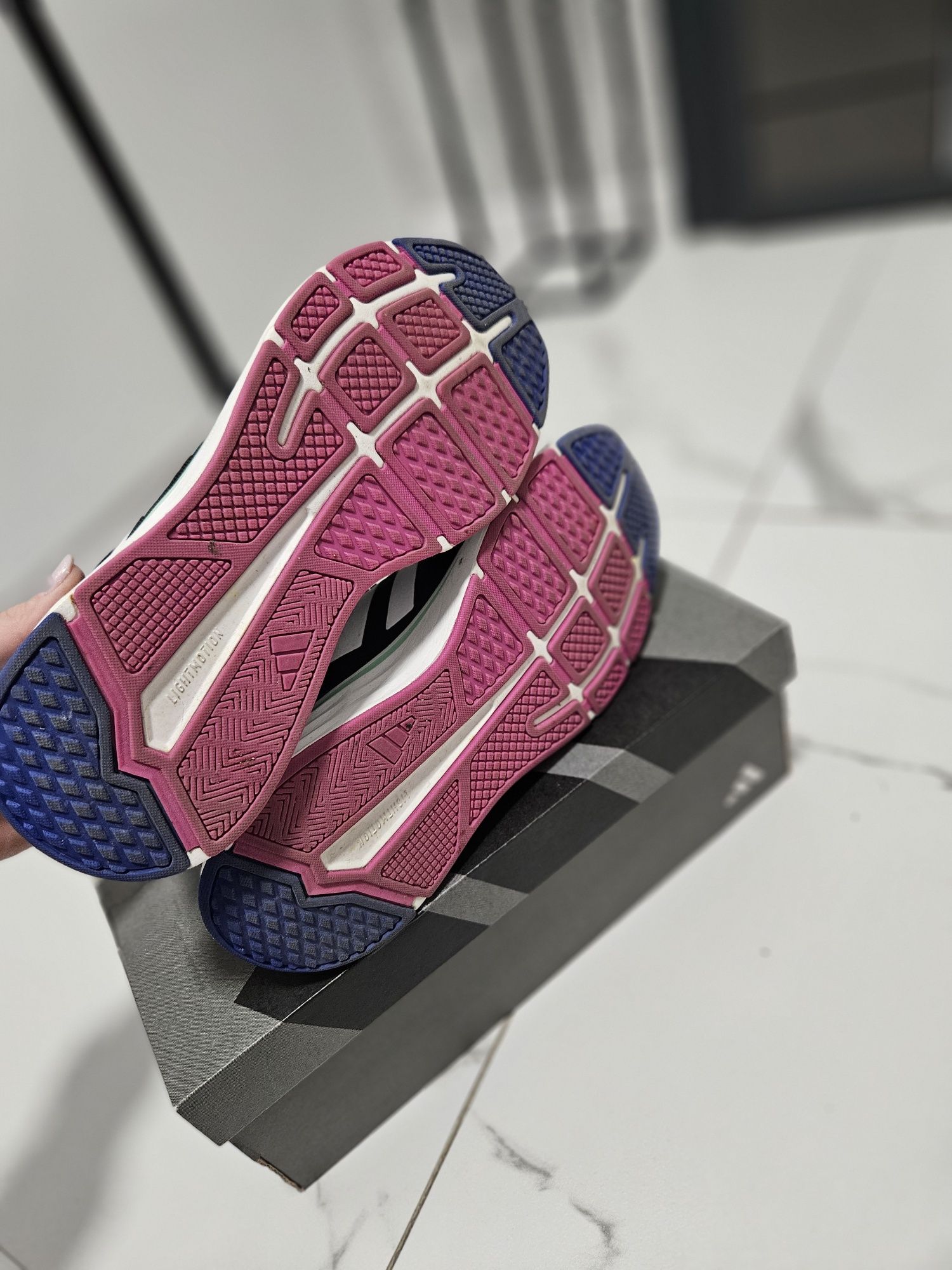 Маратонки Adidas