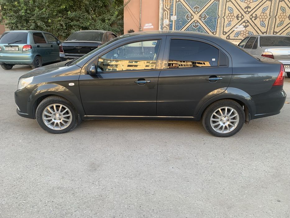 Продается авто нексия 3