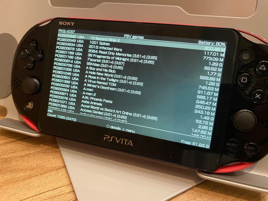 Playstation PS Vita 2000 Pink Black • Modată • 128GB Jocuri