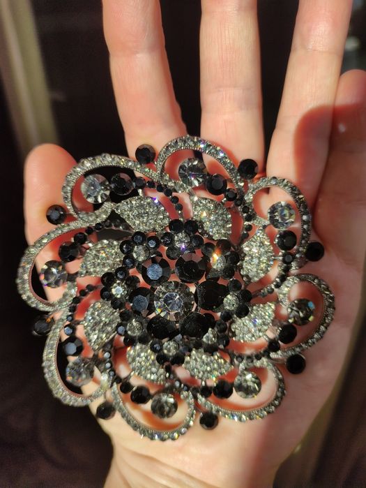 Брошь большая оригинальная